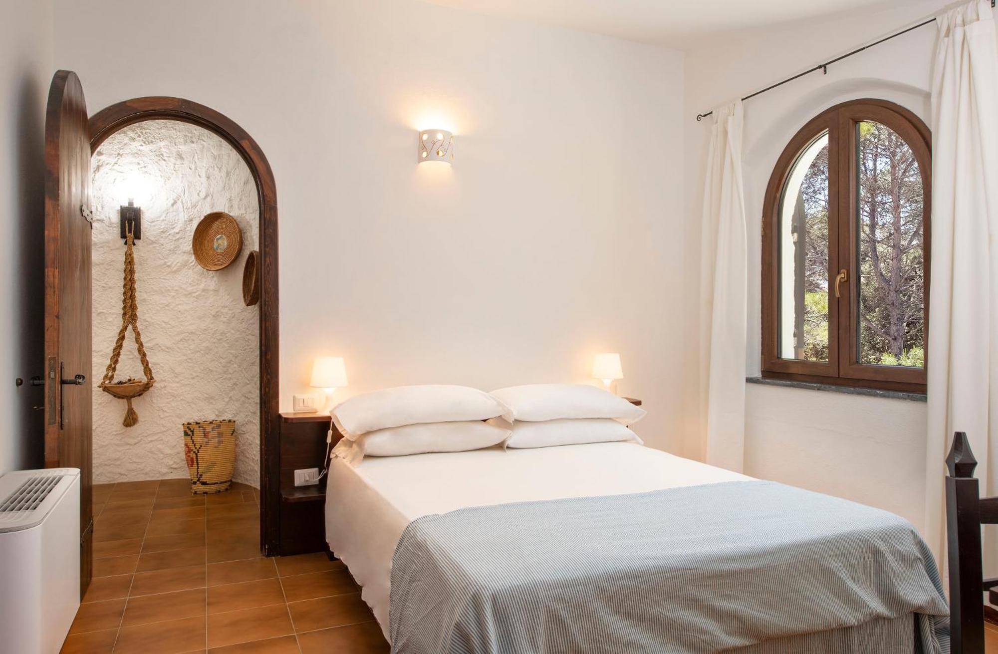 Villa Eliana Sul Mare Porto Pino Ngoại thất bức ảnh